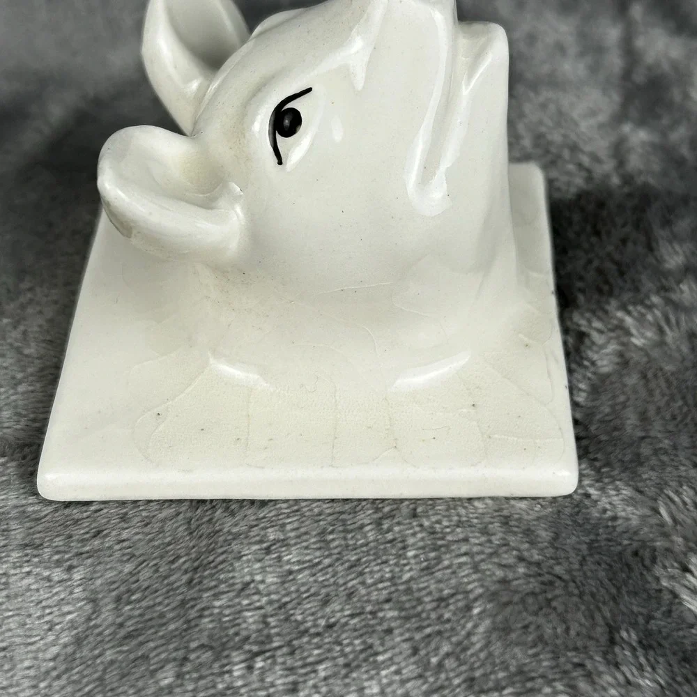 Vintage White Ceramic Pig Head Dish Towel Apron Holder Hanger Wall Mount Farm